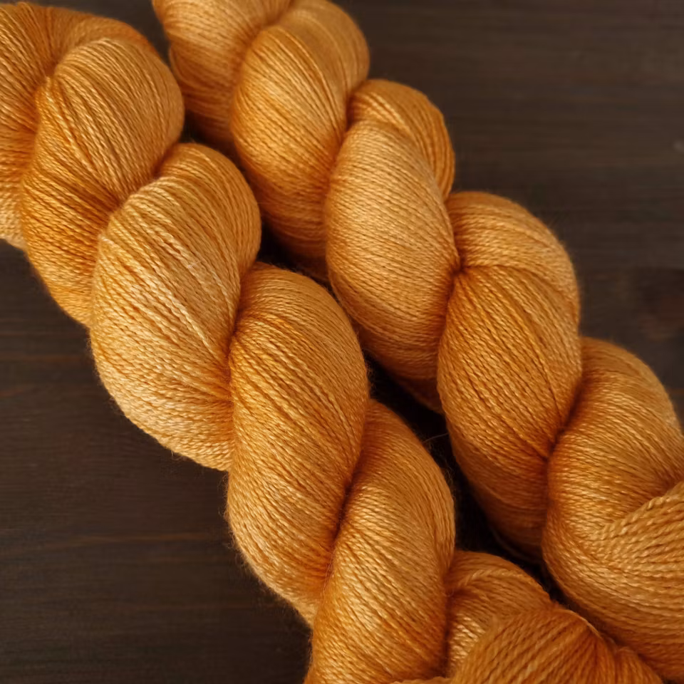 Oransje rust -luksus lace