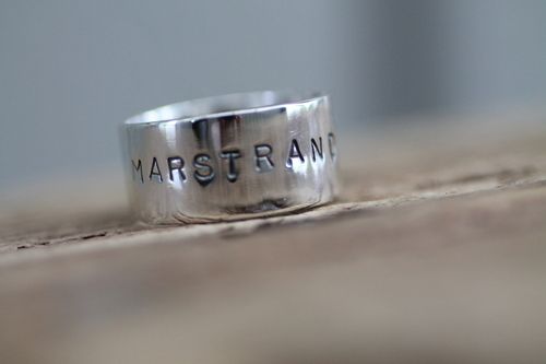 MARSTRAND - Silverring med text "MARSTRAND" och koordinater