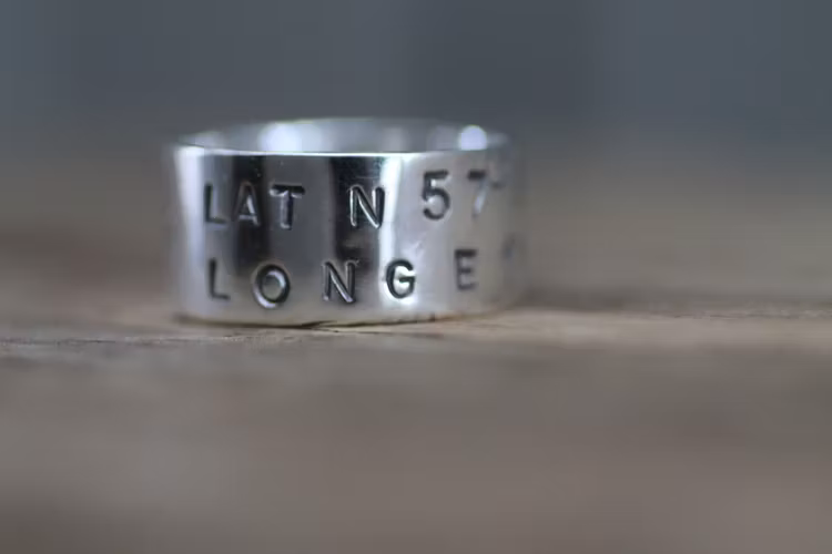 MARSTRAND - Silverring med text "MARSTRAND" och koordinater