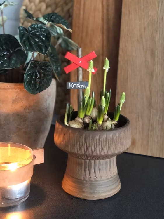 Blompinne ledkryssdekoration DESIGN by Mimmi