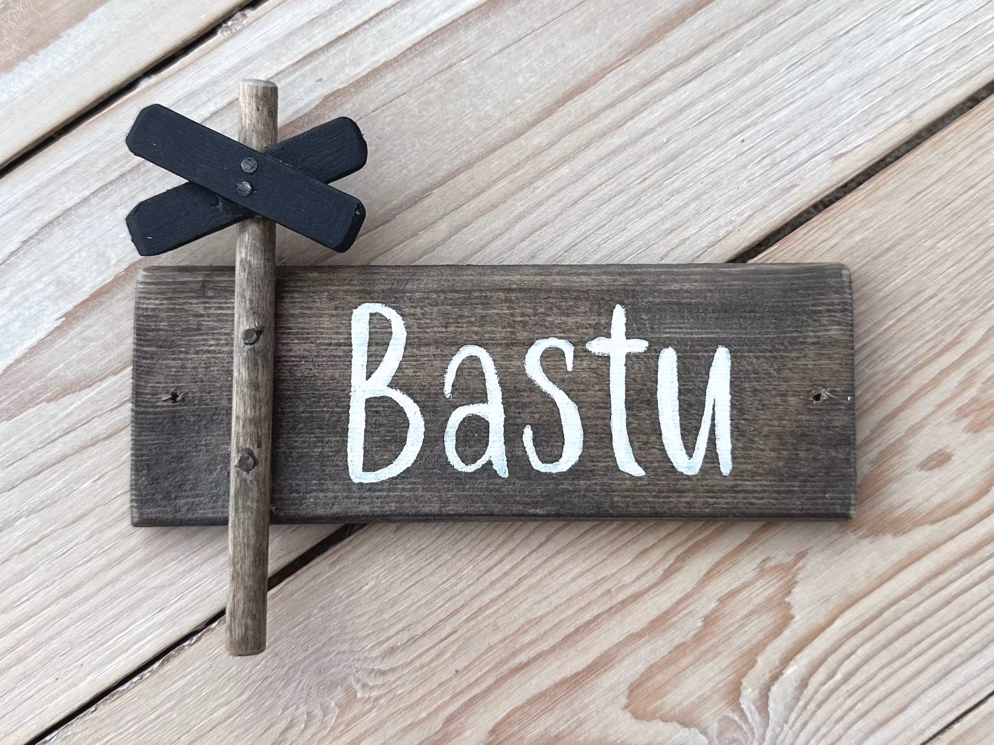 Träskylt Bastu - Ledkryss
