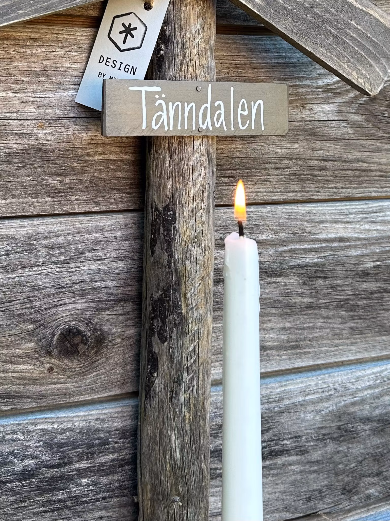 Väggljusstake Ledkryss - Natur - Röd
