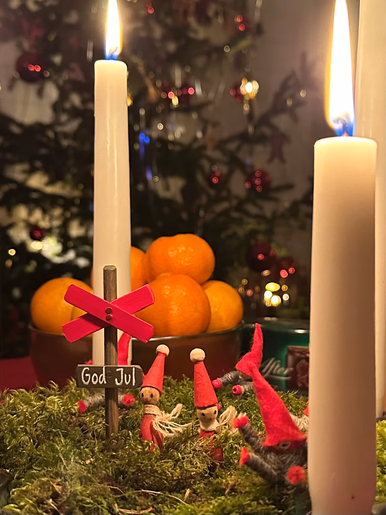 Lilla blompinnen - Ledkryssdekoration