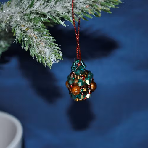Julkula gjord med glaspärlor - Grön och brun