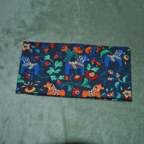 Stuvbit - 60 x 55 cm färgglada dalahästar