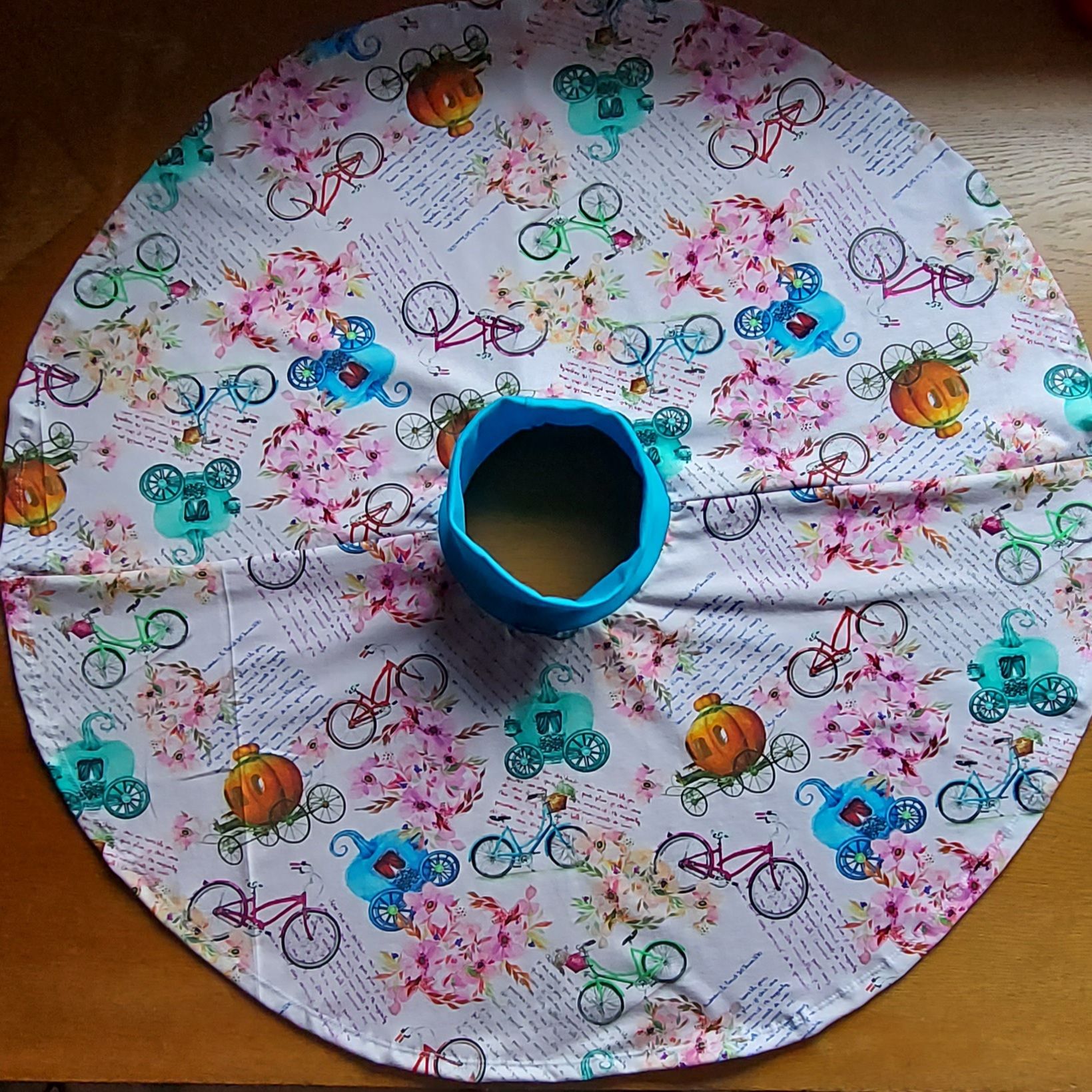 Store4kidz snurrkjol storlek 92