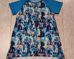 Store4kidz klänning storlek 104