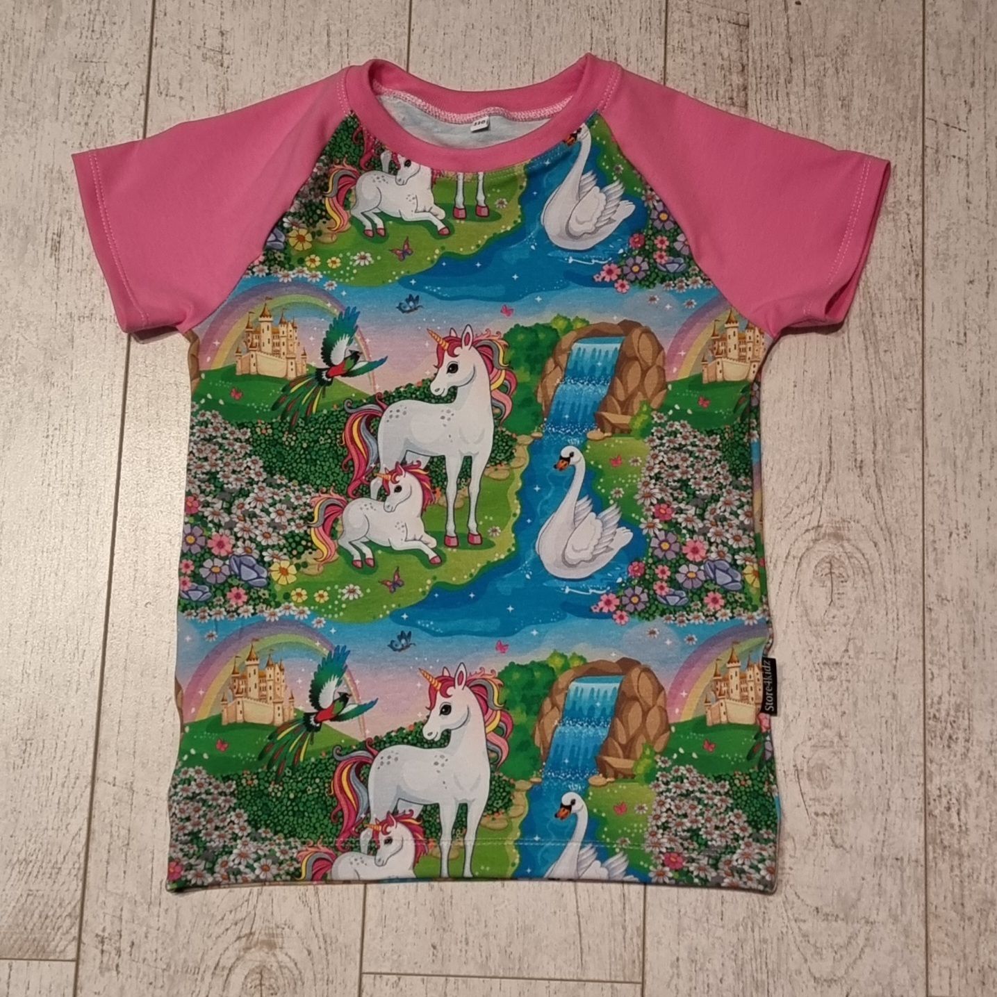 Store4kidz set med snurrkjol och t-shirt storlek 110