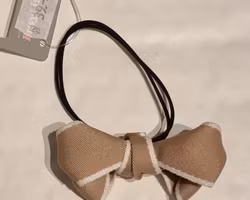 Hårsnodd med rosett