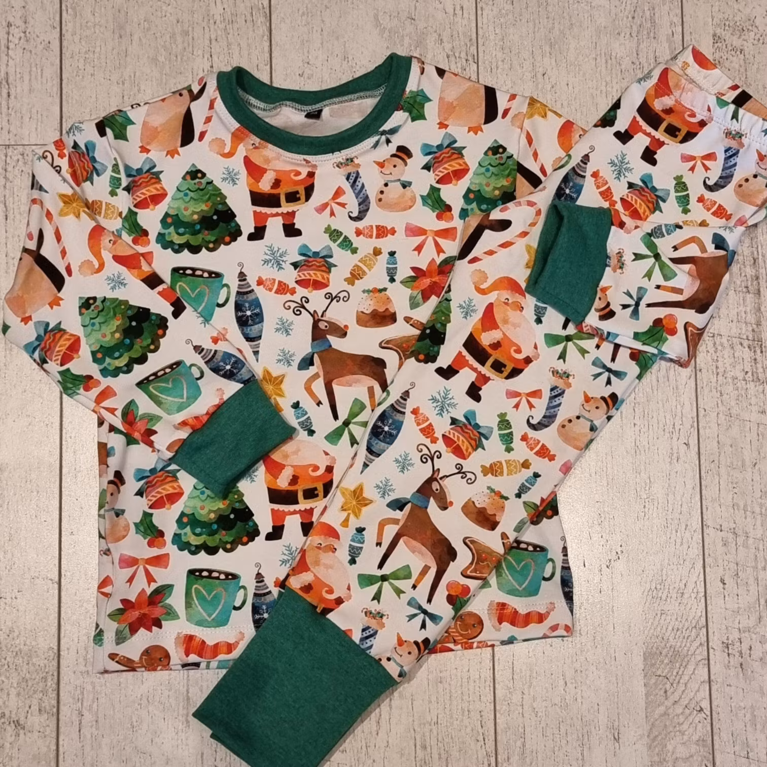 Store4kidz Pyjamas/mysdress storlek 98