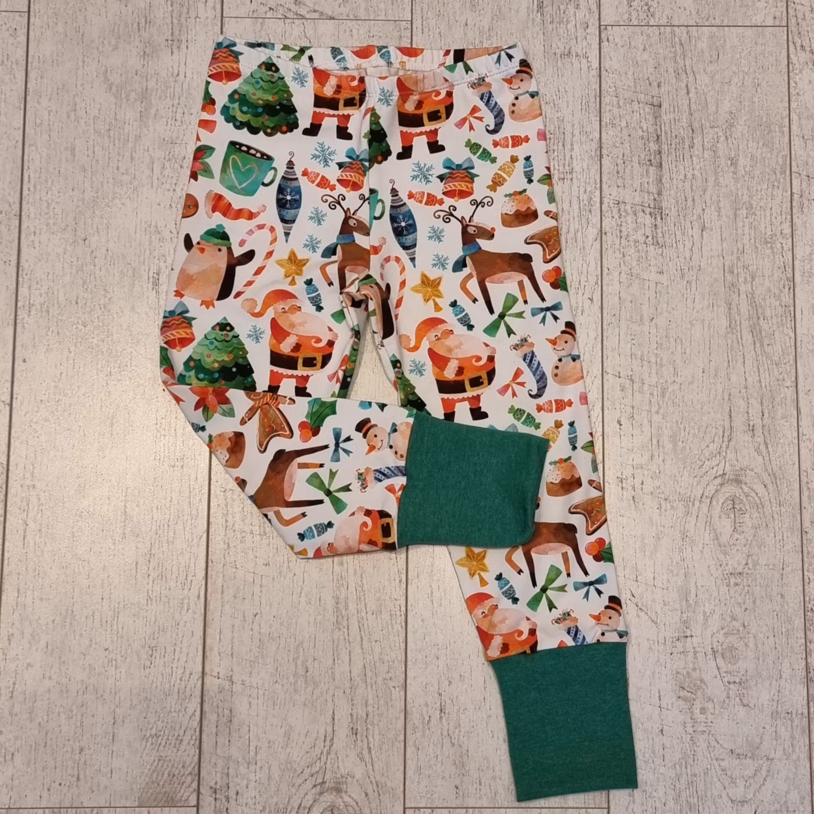 Store4kidz Pyjamas/mysdress storlek 98