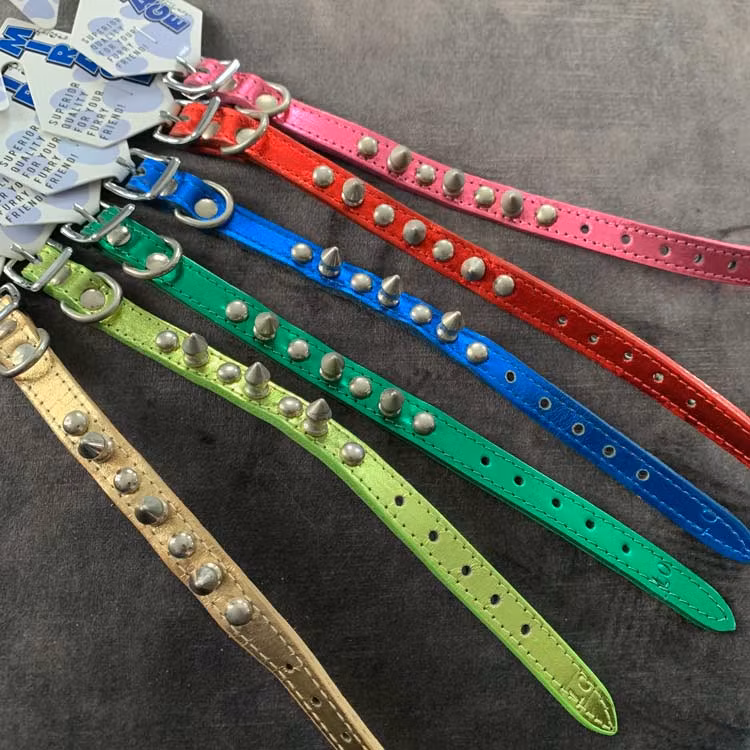 Läderhalsband – Metallic med nitar, 15–20 cm