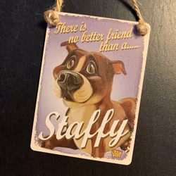Skylt, Little paws metall mini – Staffordshire bullterrier