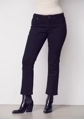 Isay como flare twill pant svart