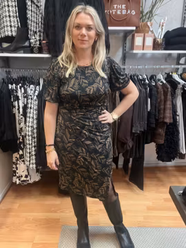 In front Rosy klänning