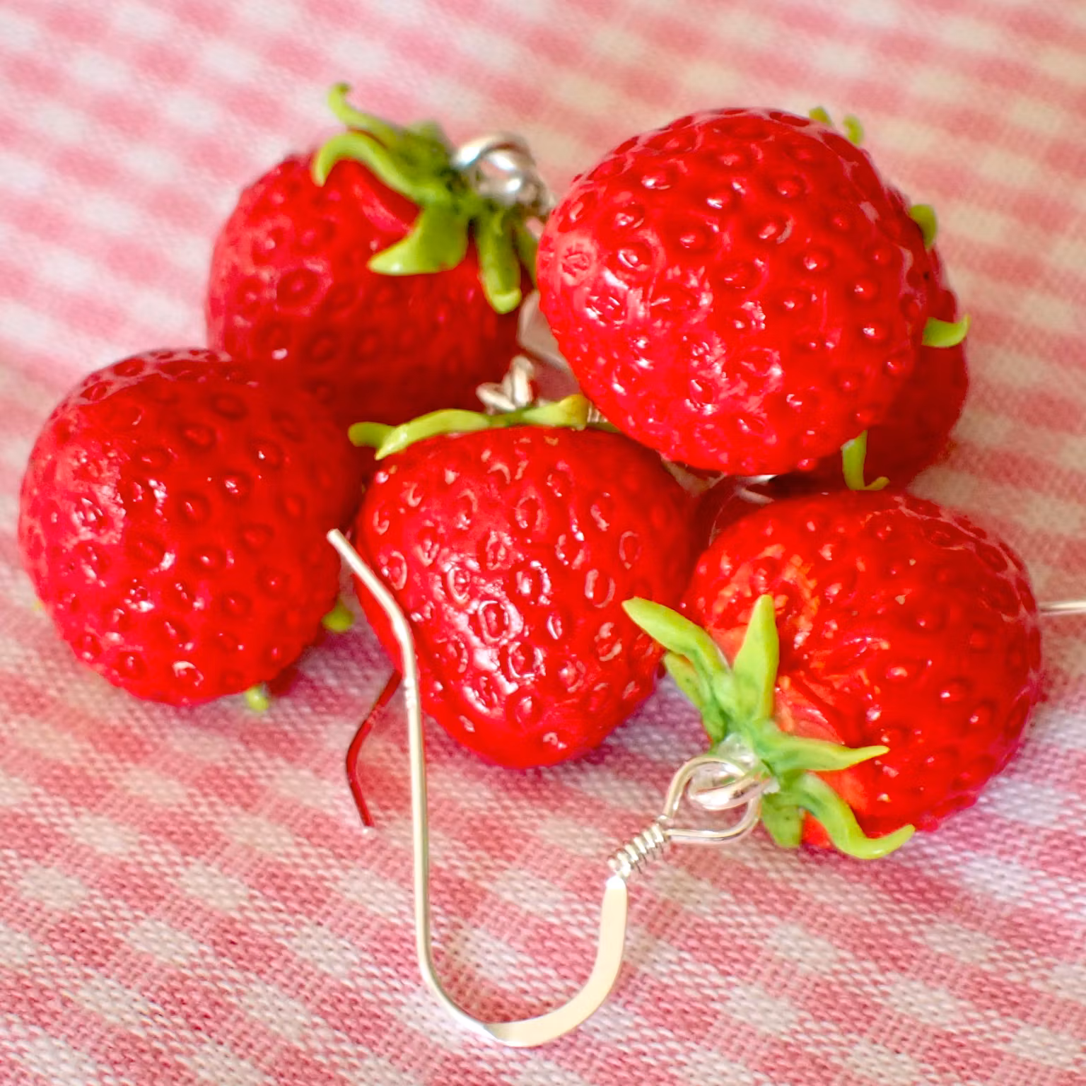 Solitaire earring Fruit and Berry