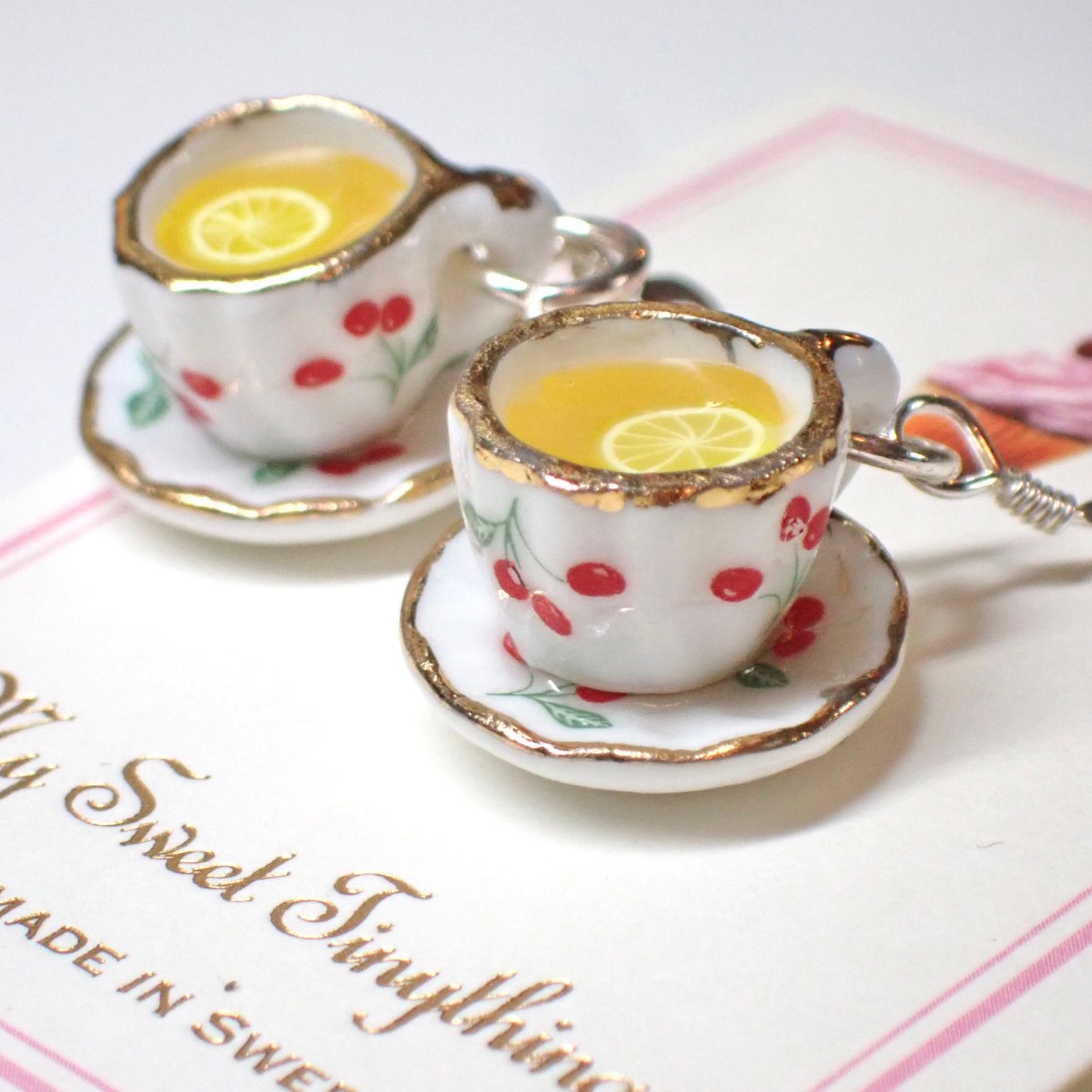 Tekoppar / Kaffekoppar med körsbär 1 par silver / guld