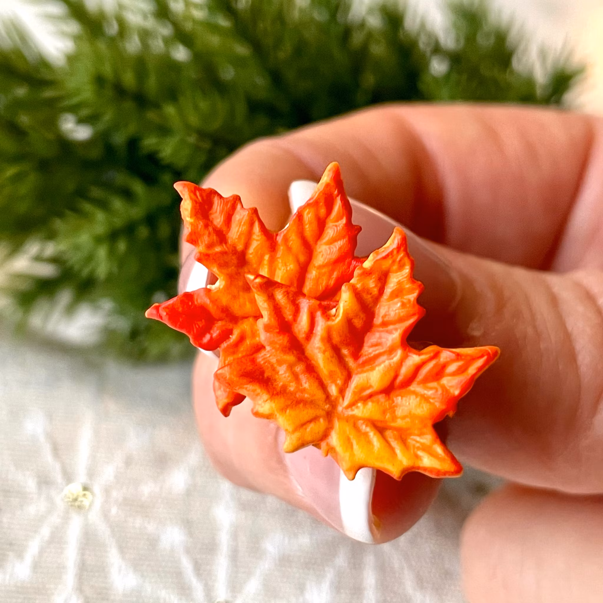 Höstlöv lönn örhängen stiftörhängen