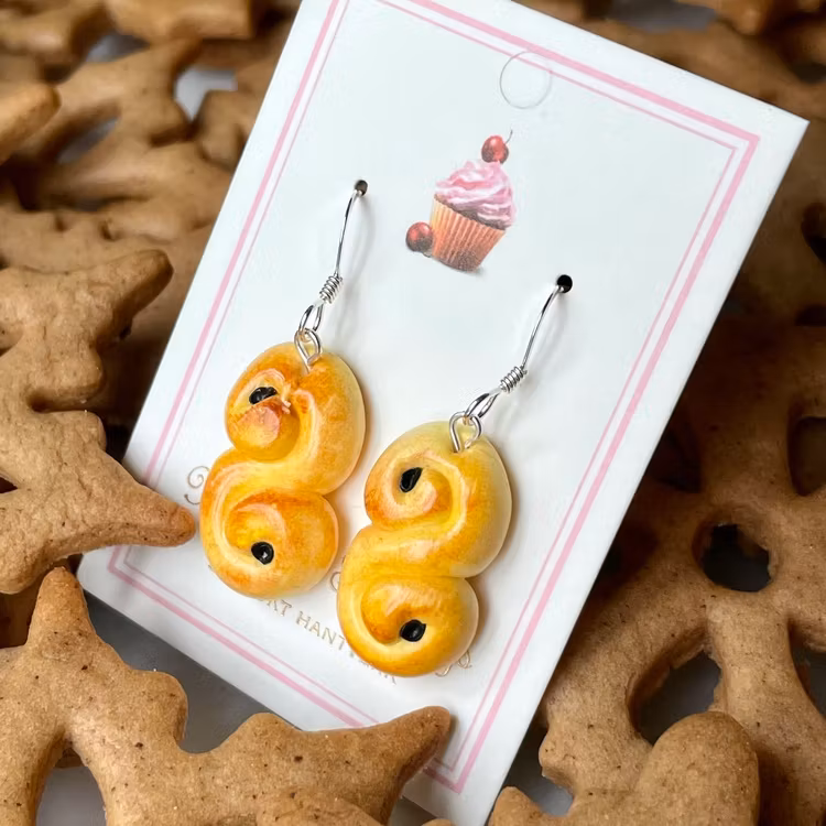Lussekatter örhängen 1 par silver/guld/stift