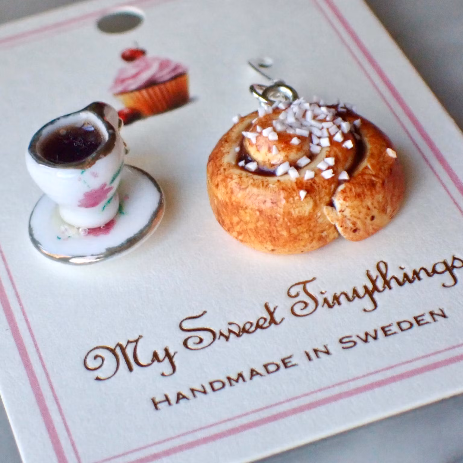 Espressokopp med kanelbulle 1 par