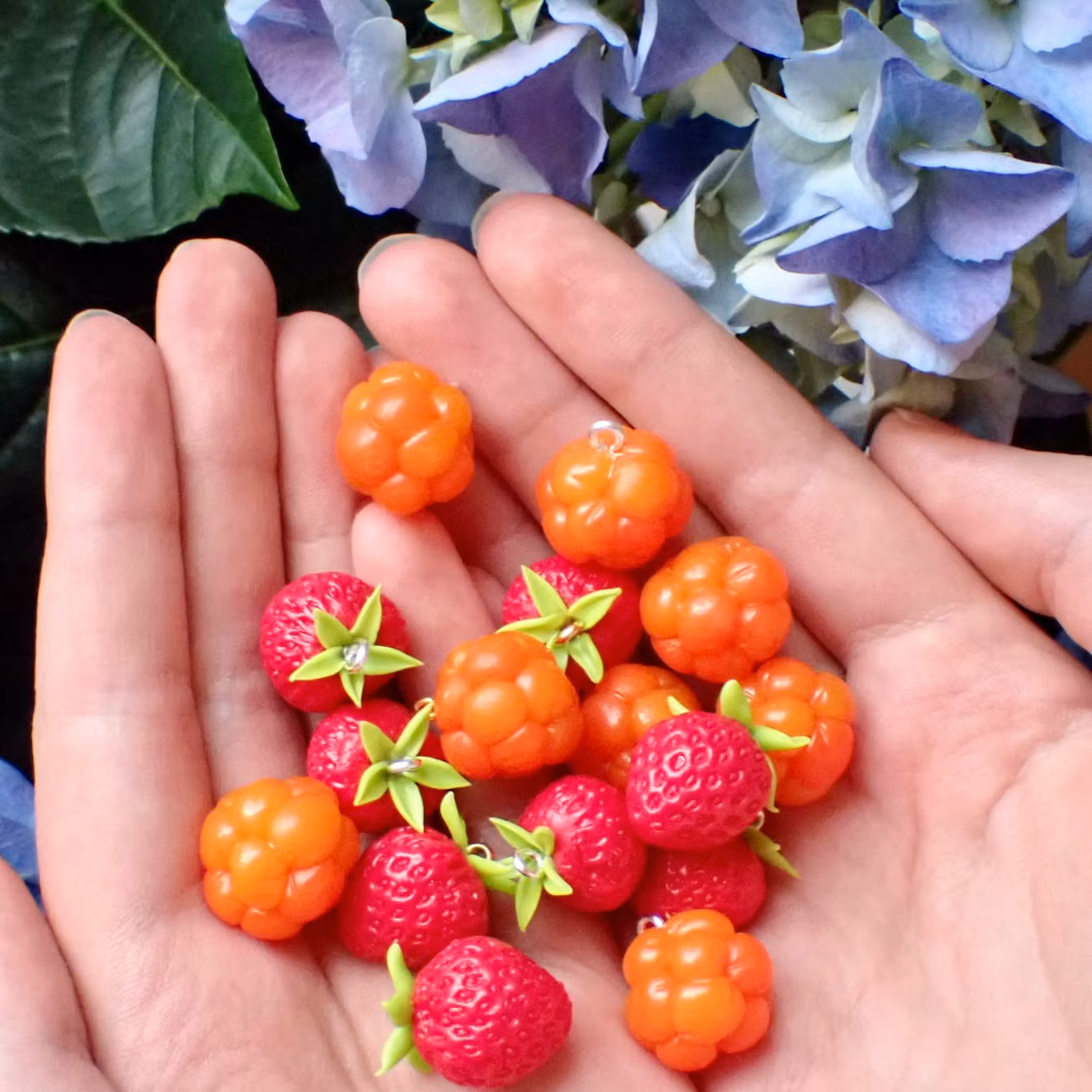 Cloudberry Earrings 1 pair Silver/Gold/Rhinestone