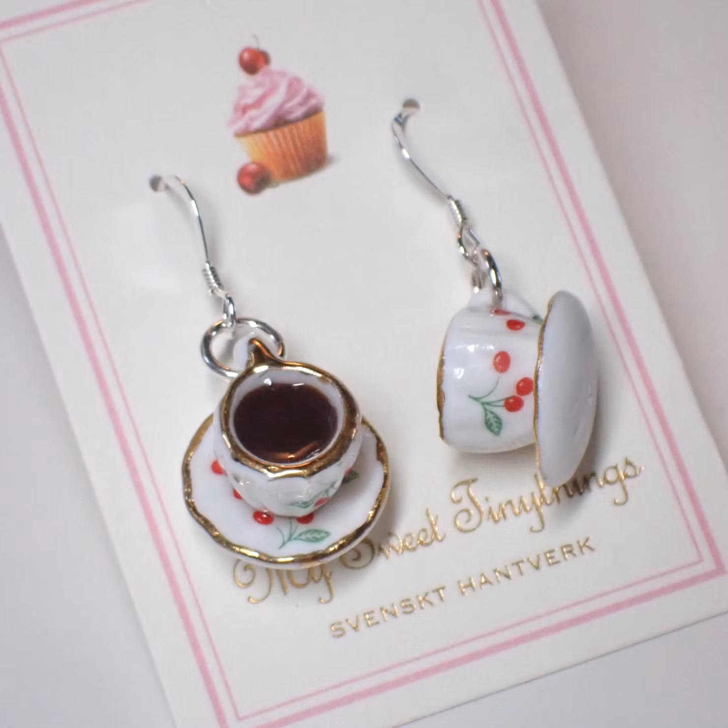 Tekoppar / Kaffekoppar med körsbär 1 par silver / guld