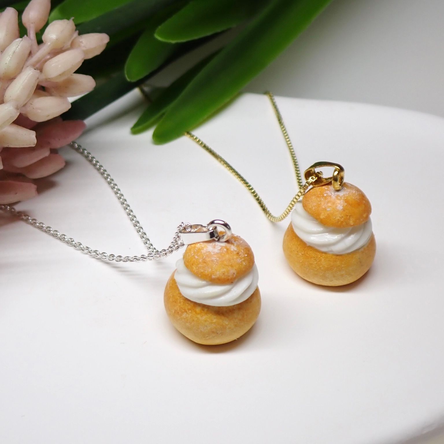 Semla halsband silver/guld