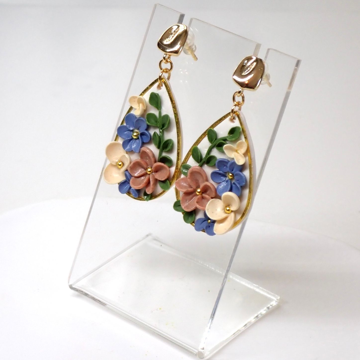 Laila flower dangle