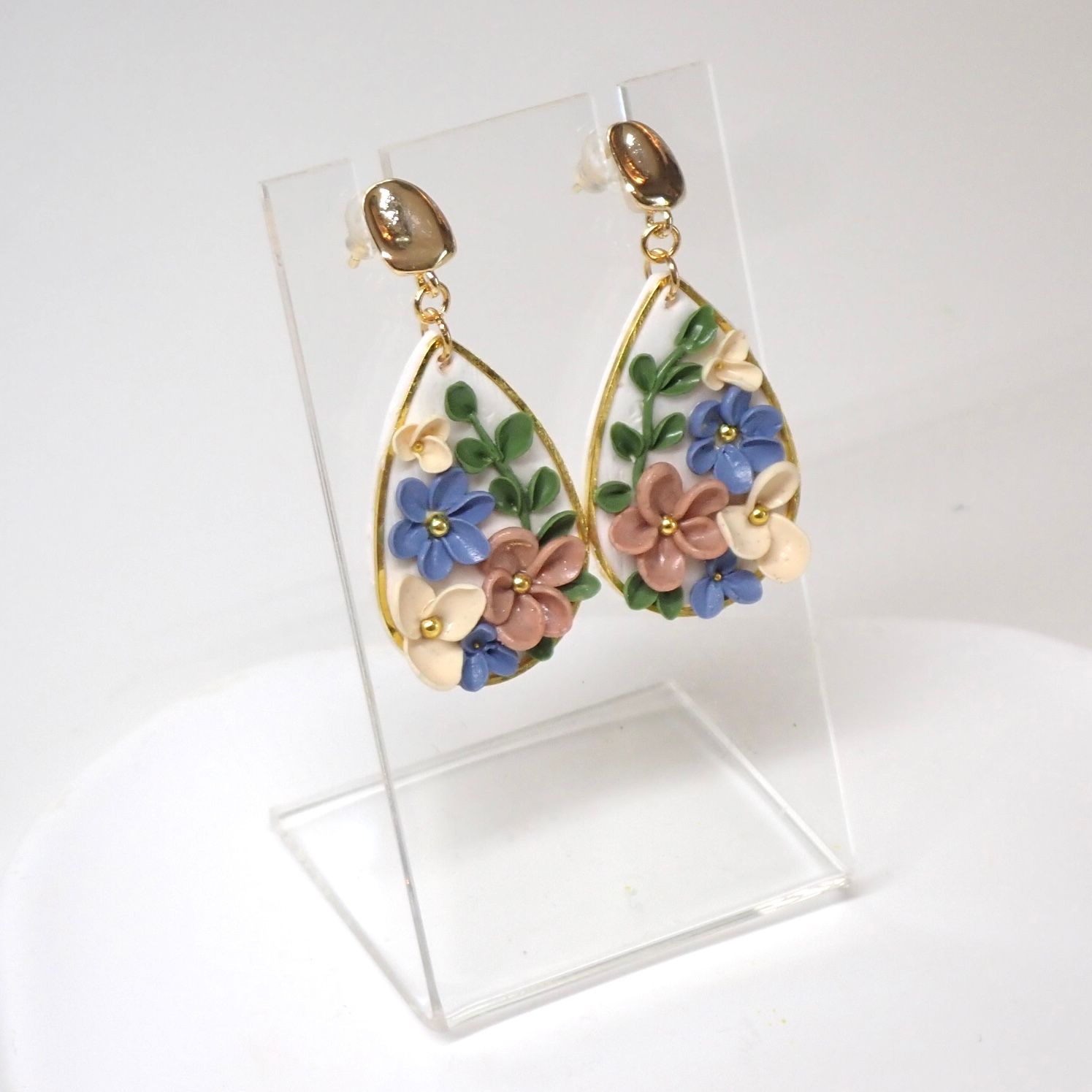 Laila flower dangle