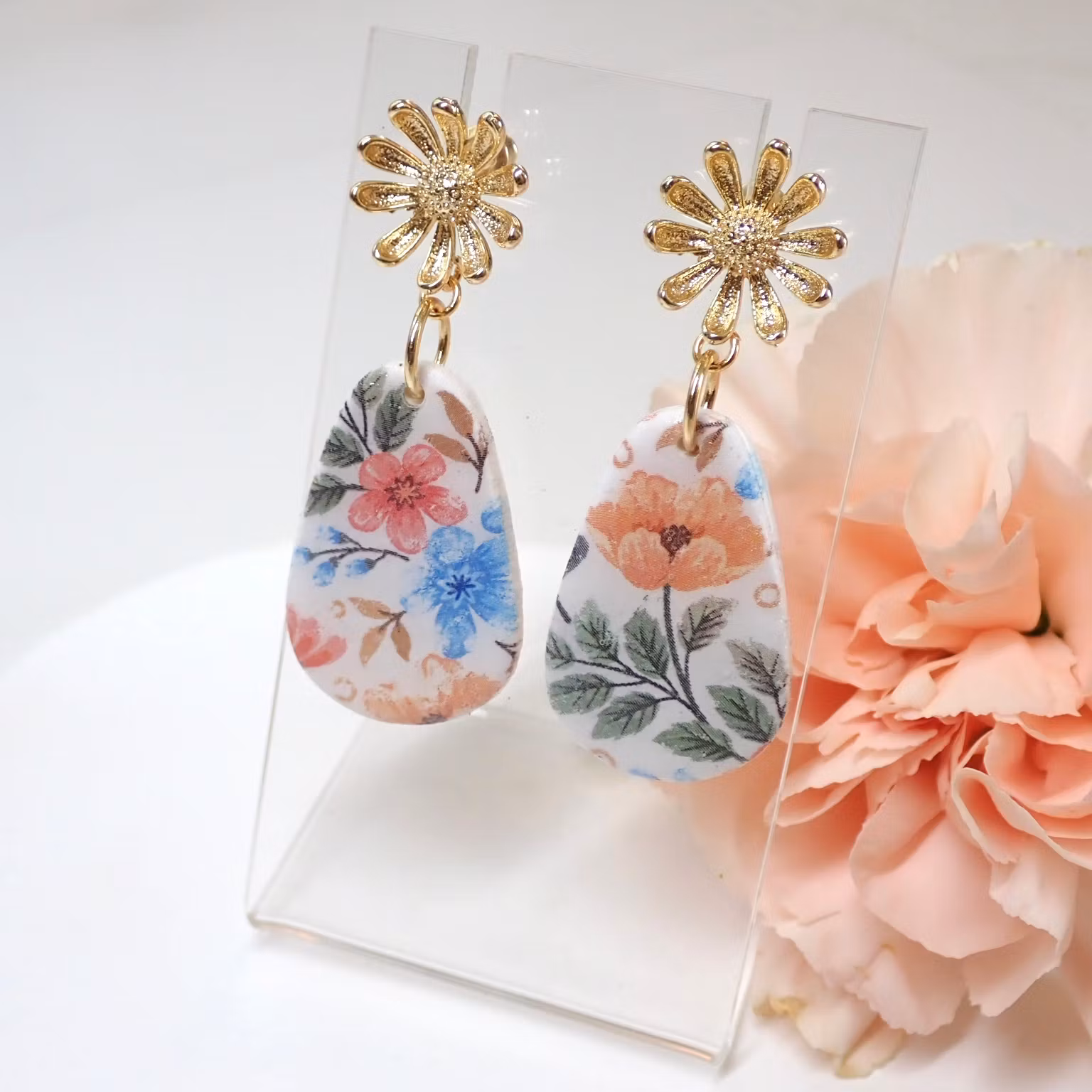 Cecilia dangle flowerish