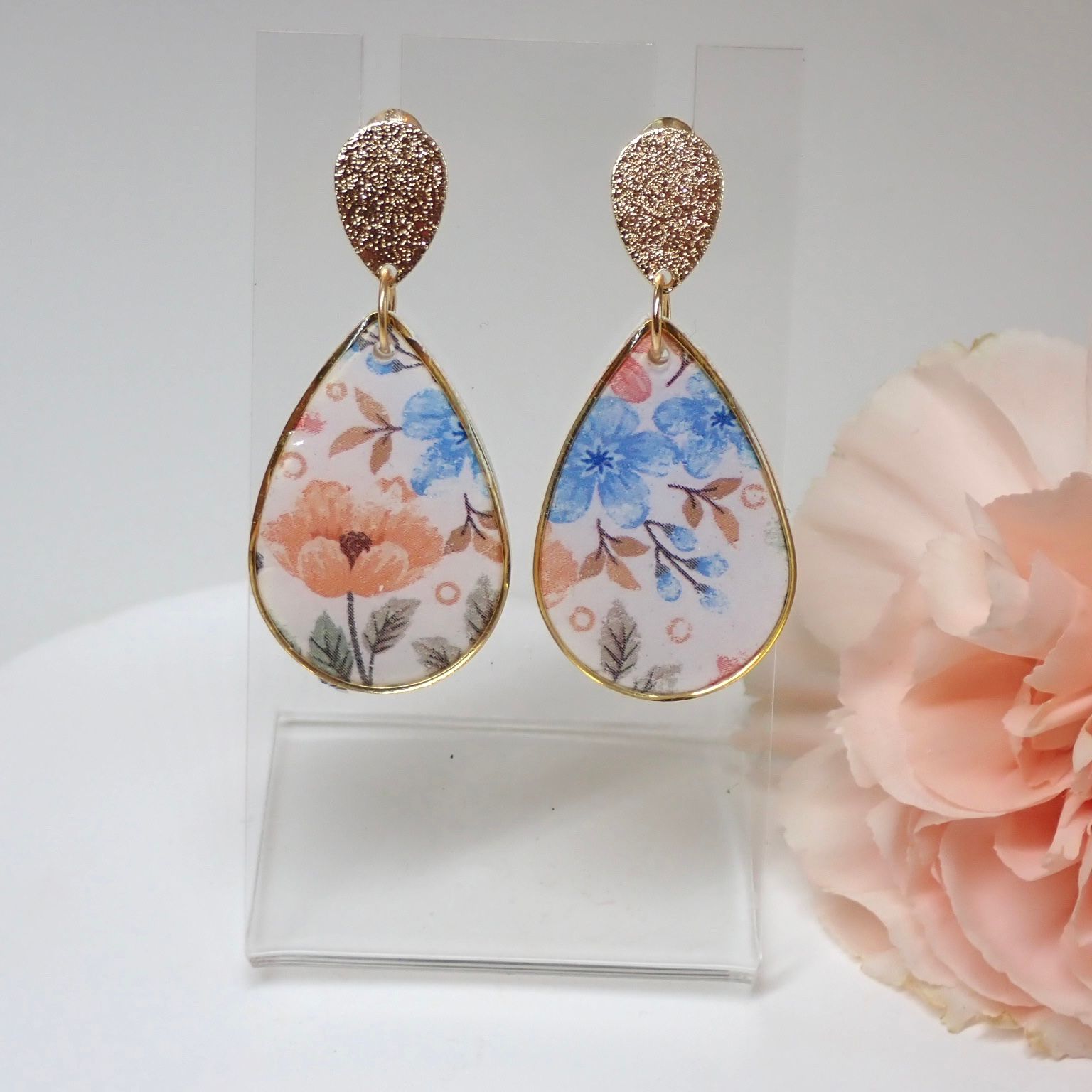 Cecilia dangle shimmering