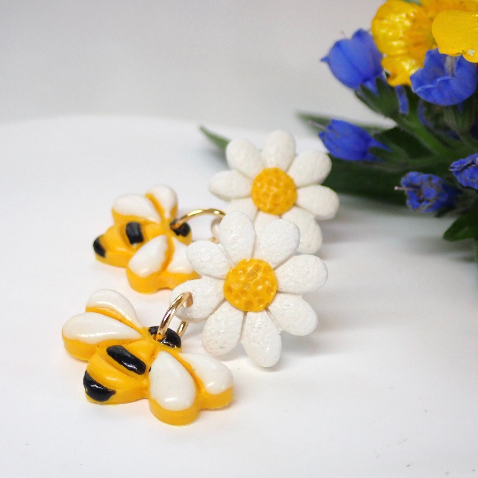 Daisy Bee