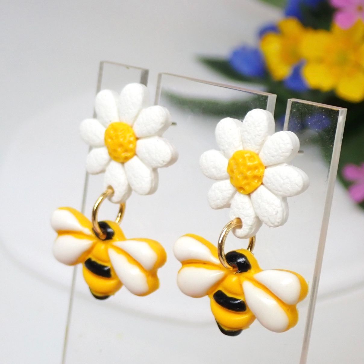 Daisy Bee