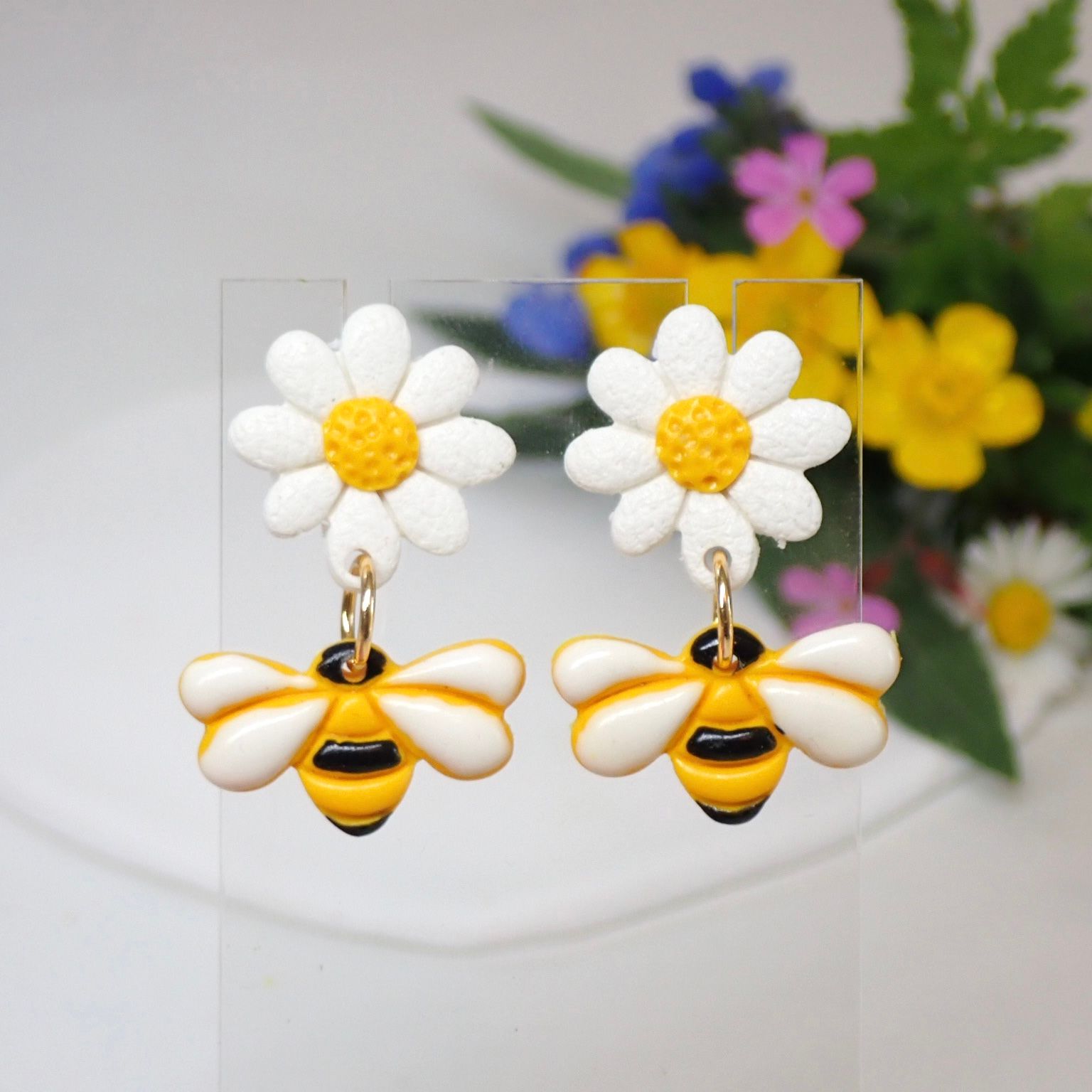 Daisy Bee