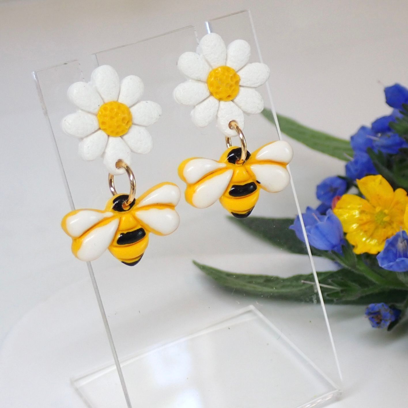 Daisy Bee