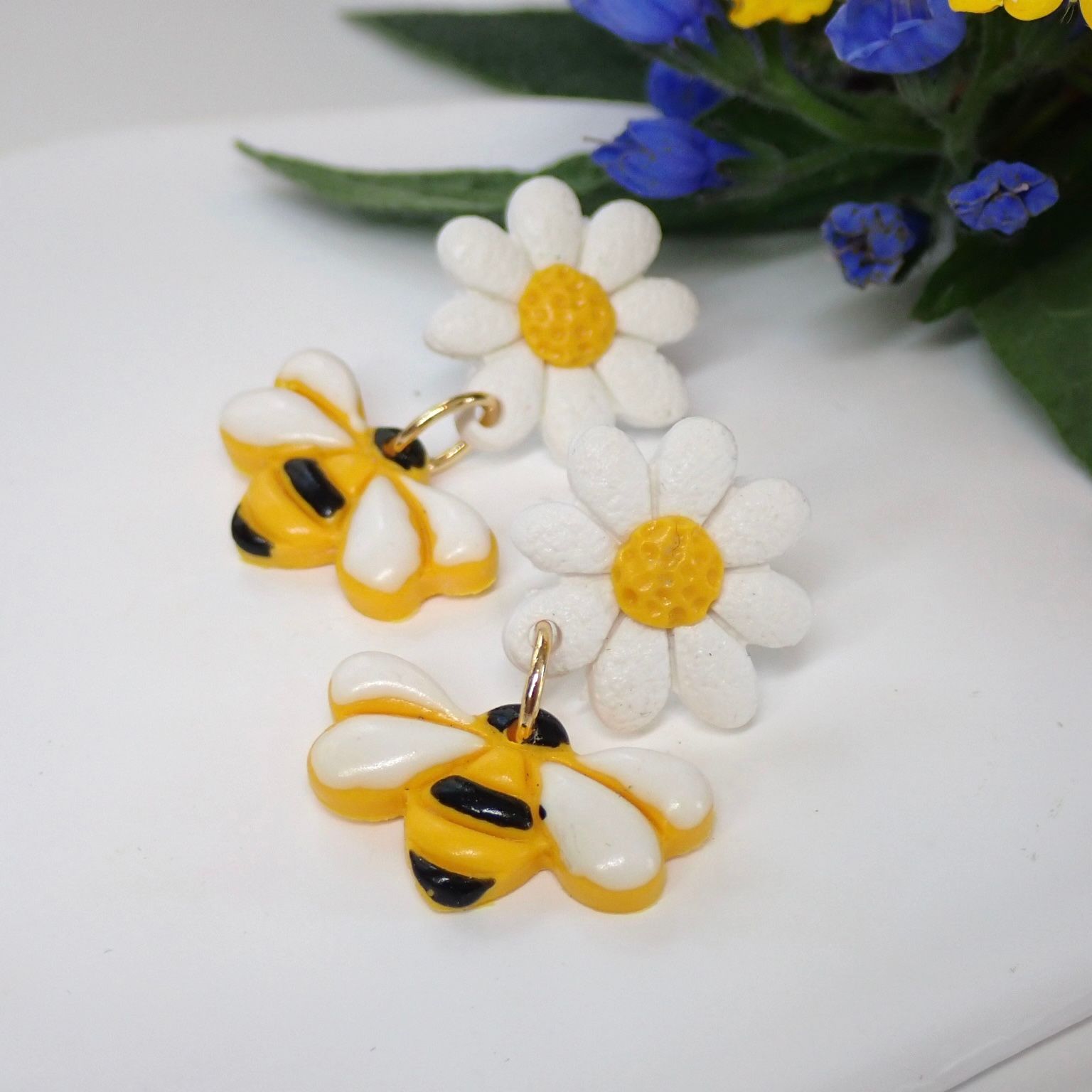 Daisy Bee