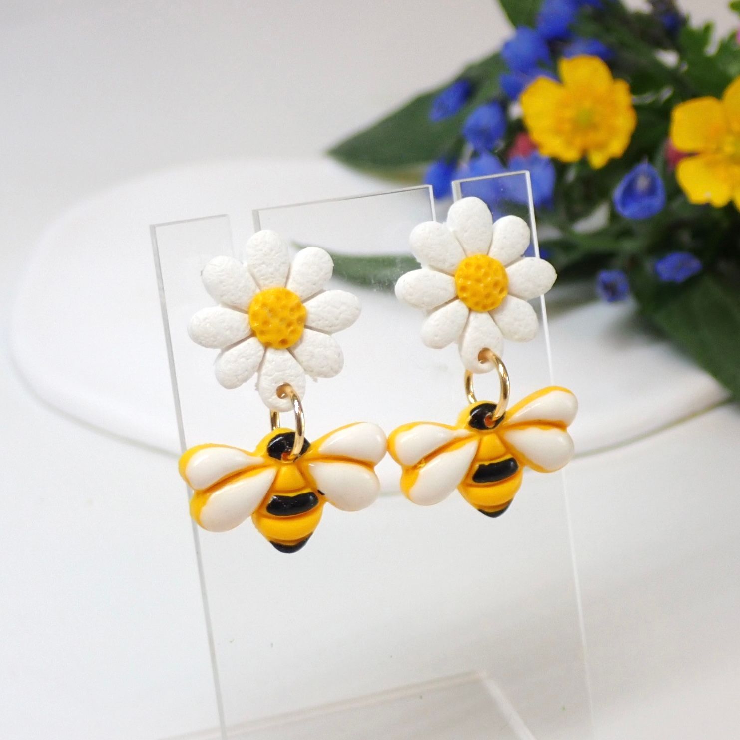 Daisy Bee