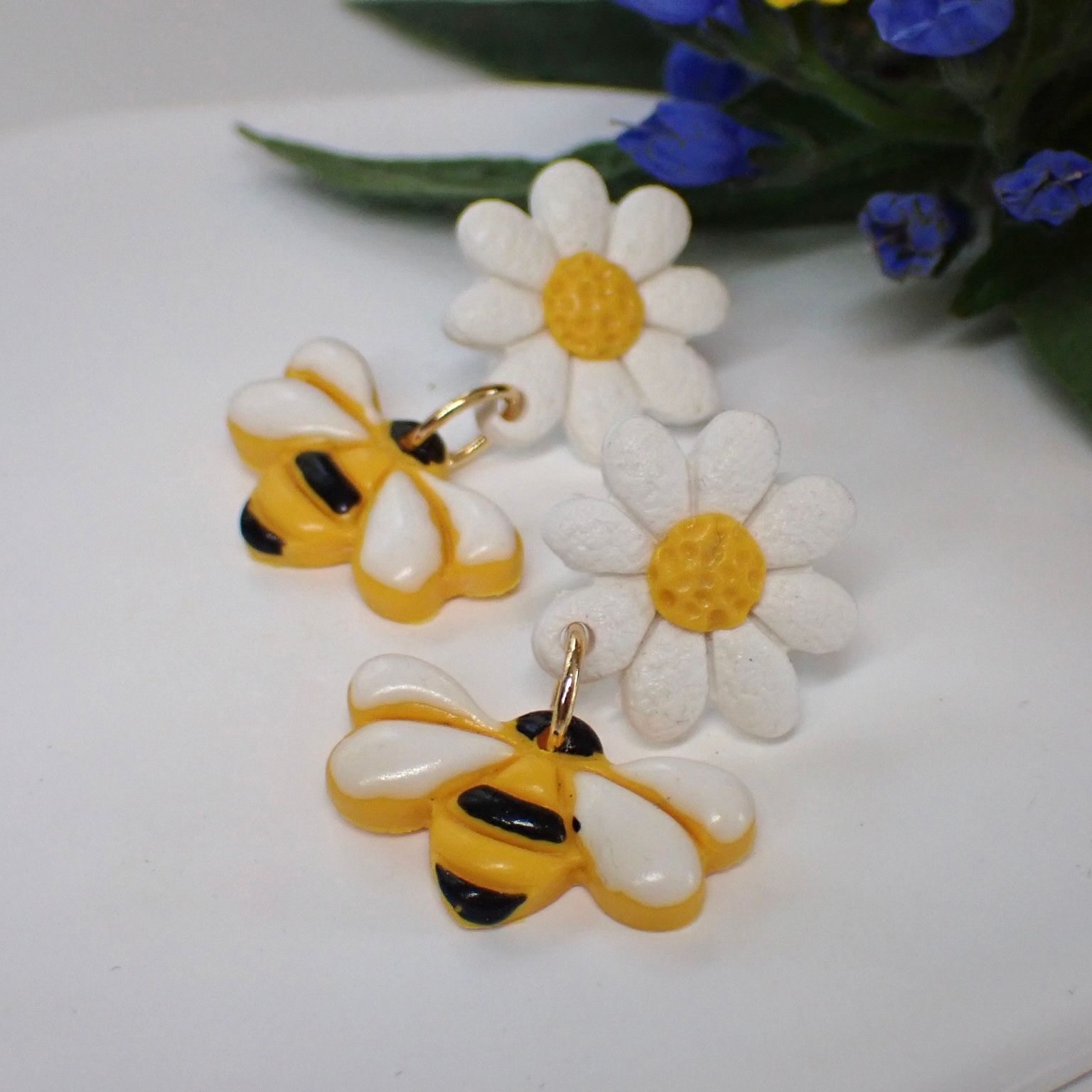 Daisy Bee