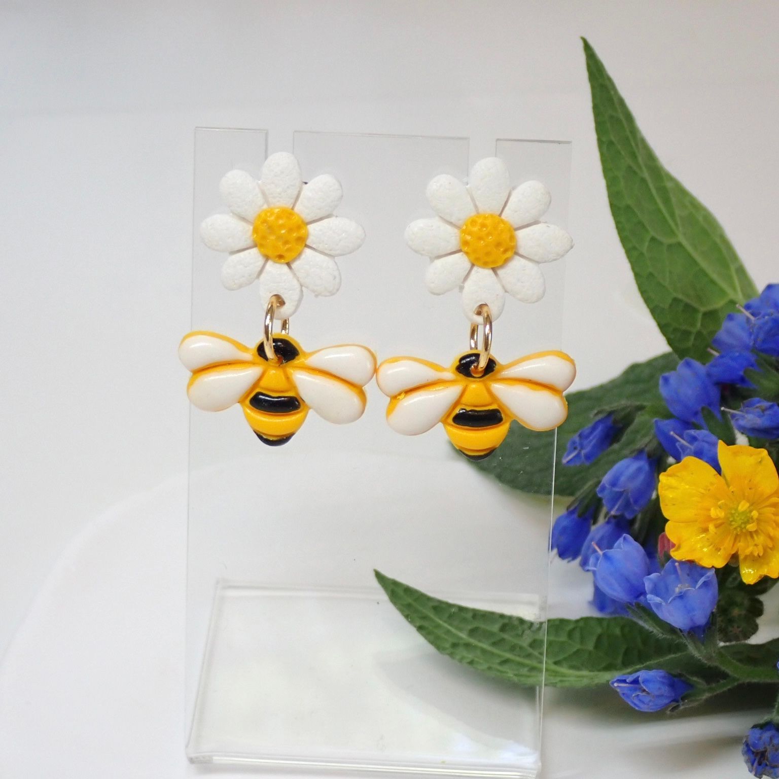 Daisy Bee