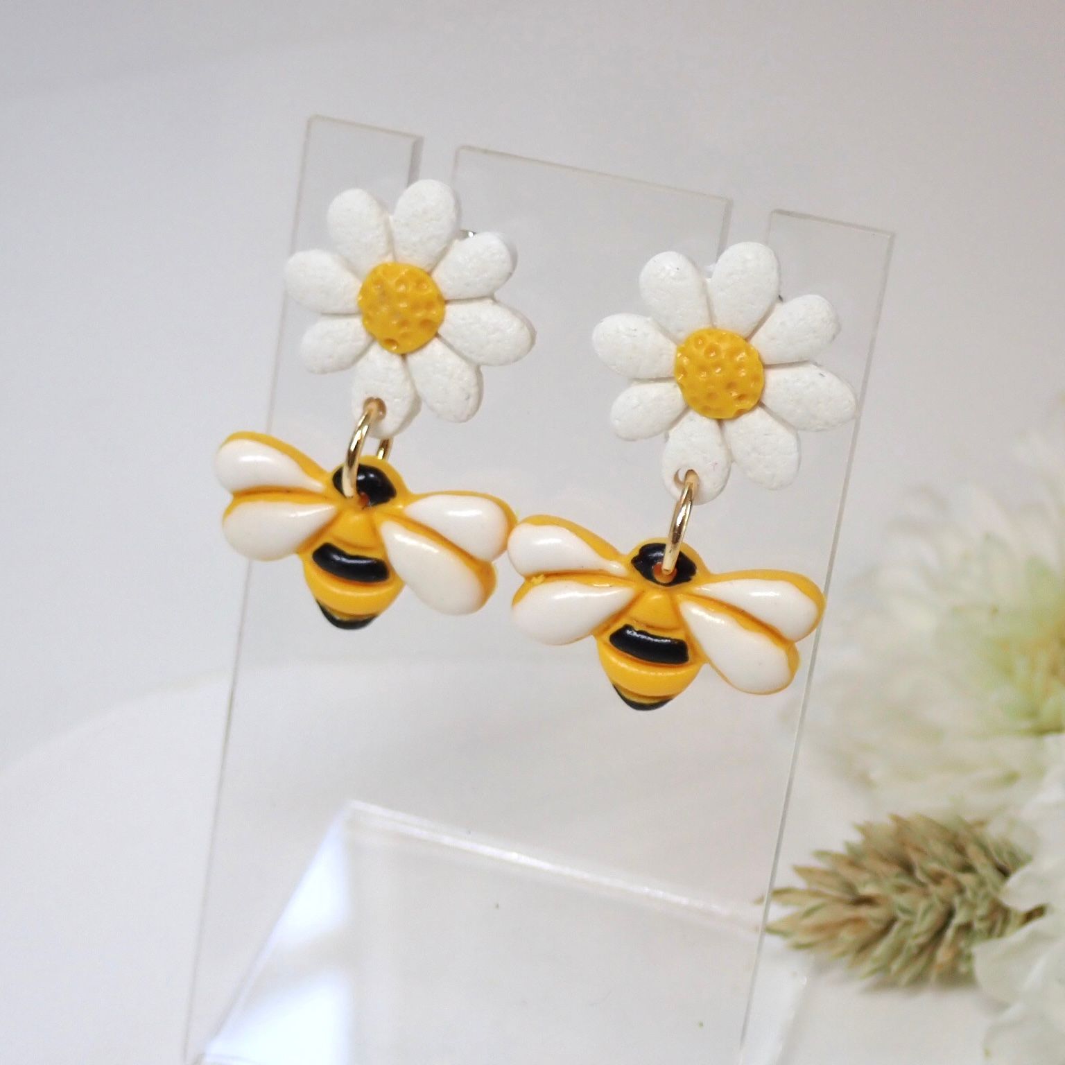 Daisy Bee