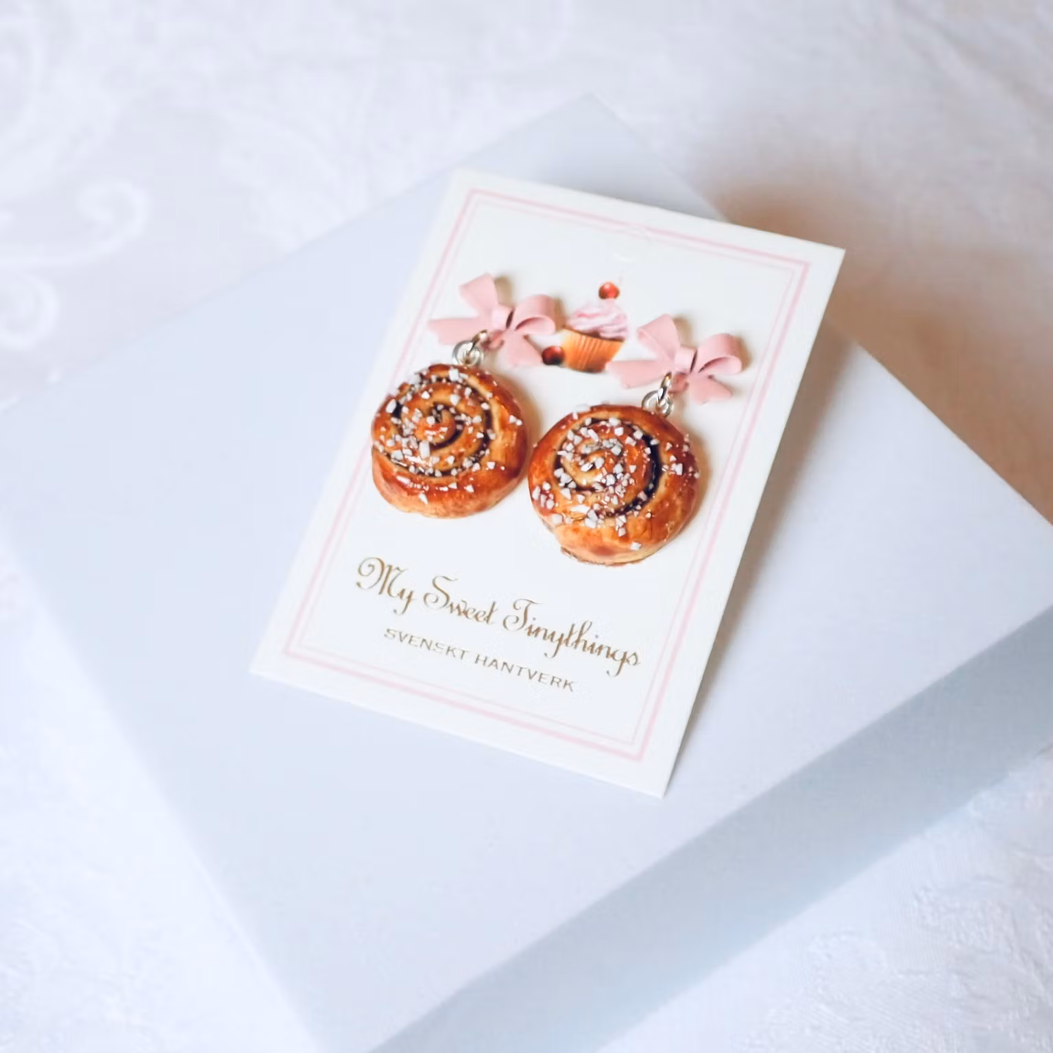 Rosa Oktober: Kanel & Kärlek