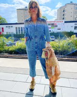 Denim jumpsuit med markerad midja