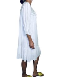 Vit klänning med knyt