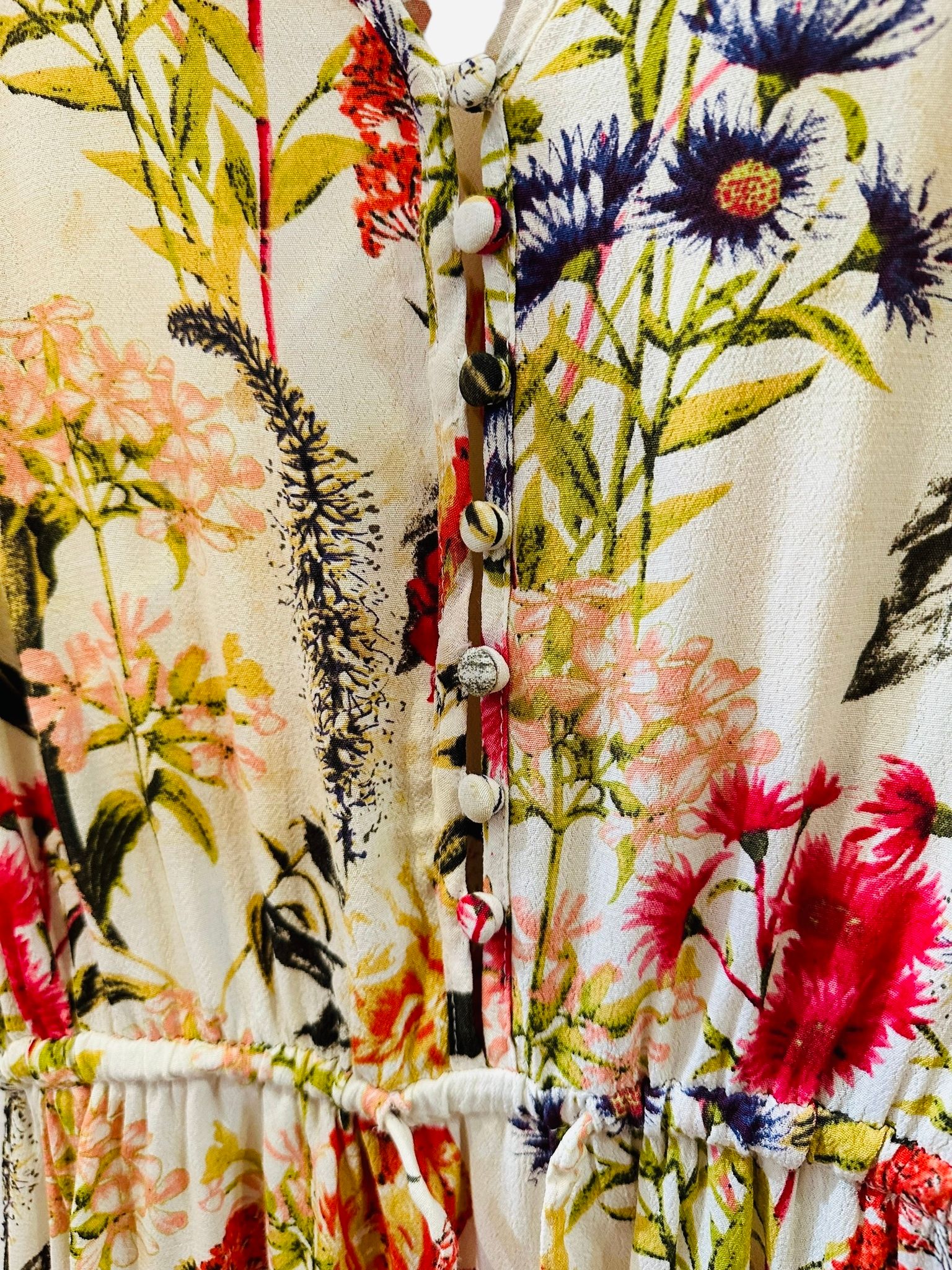 Blommig klänning i viskos