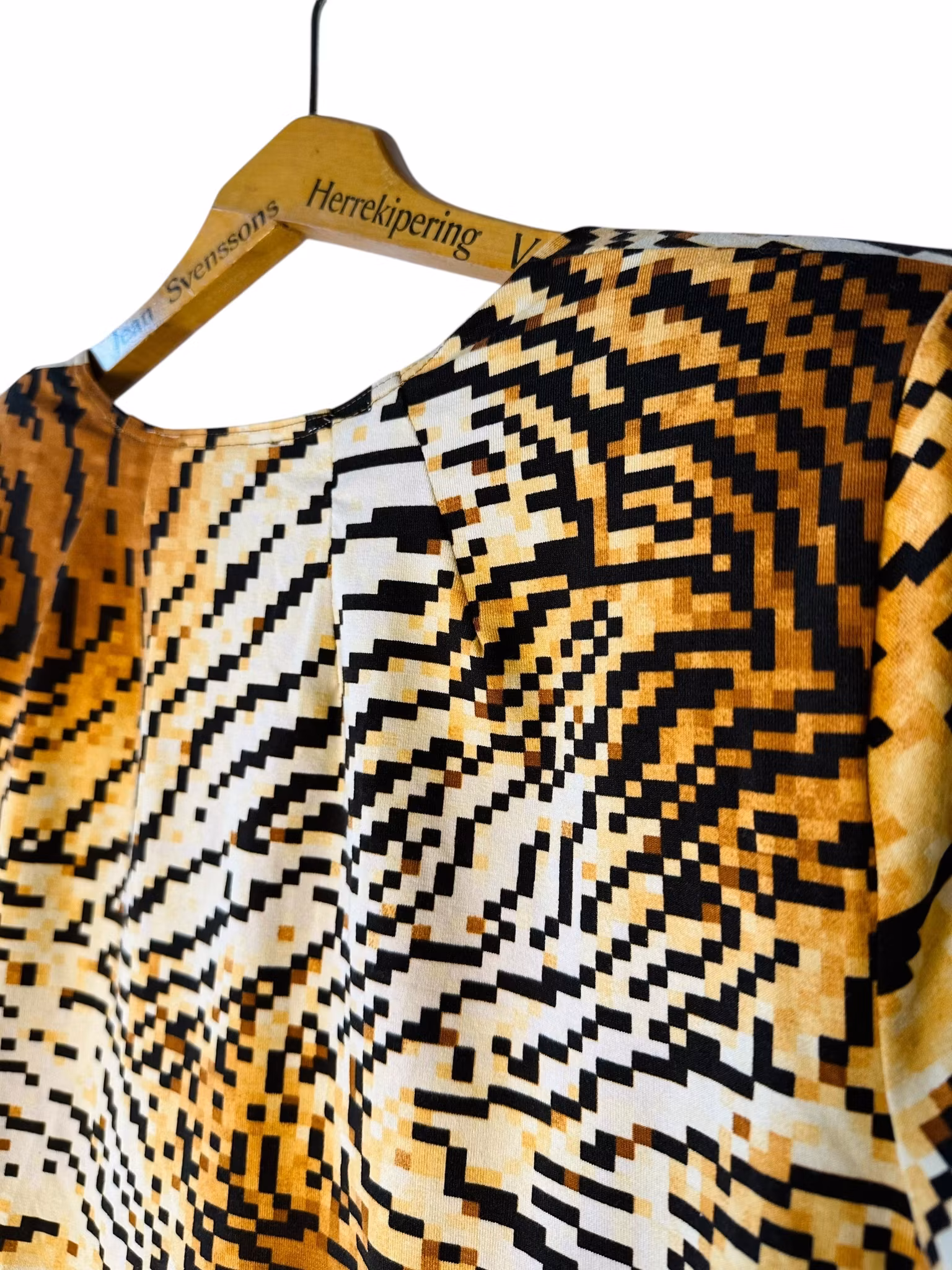 Escada tigermönstrad topp
