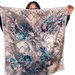 Vintage scarf med turkosa och lila blommor