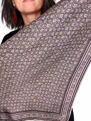 Vintage scarf med blommor i rutor