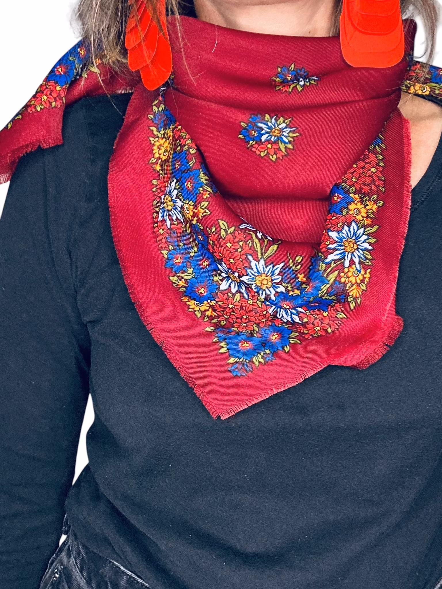 Vintage vinröd scarf med blommor