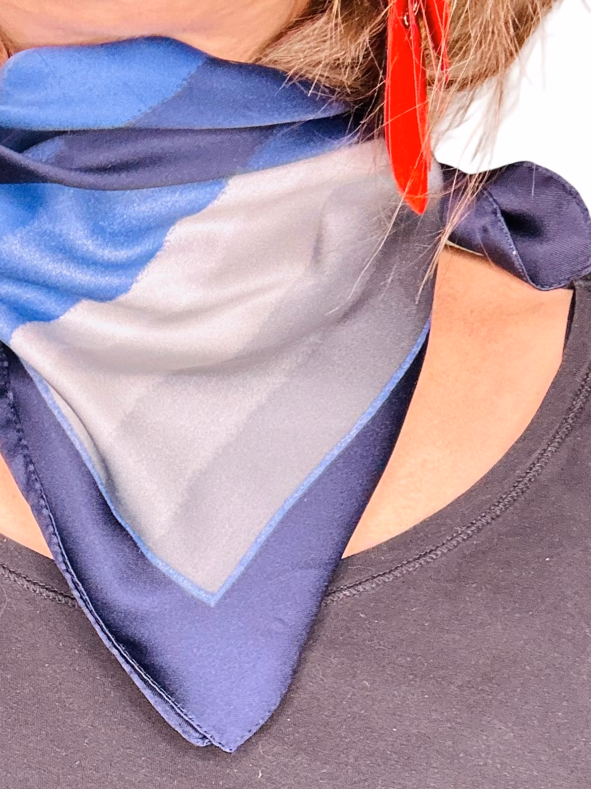 Vintage sidenscarf i olika nyanser av blått