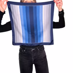 Vintage sidenscarf i olika nyanser av blått